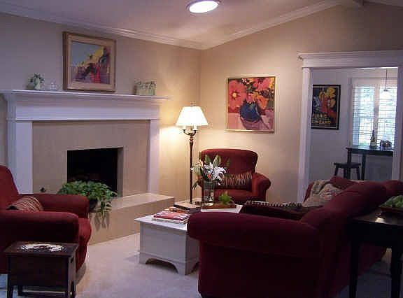 4th image of 2718 Lakeshore Ln