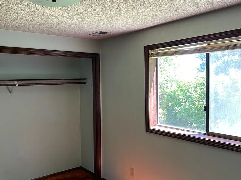 3605 NW Tyler Pl — Photo 9