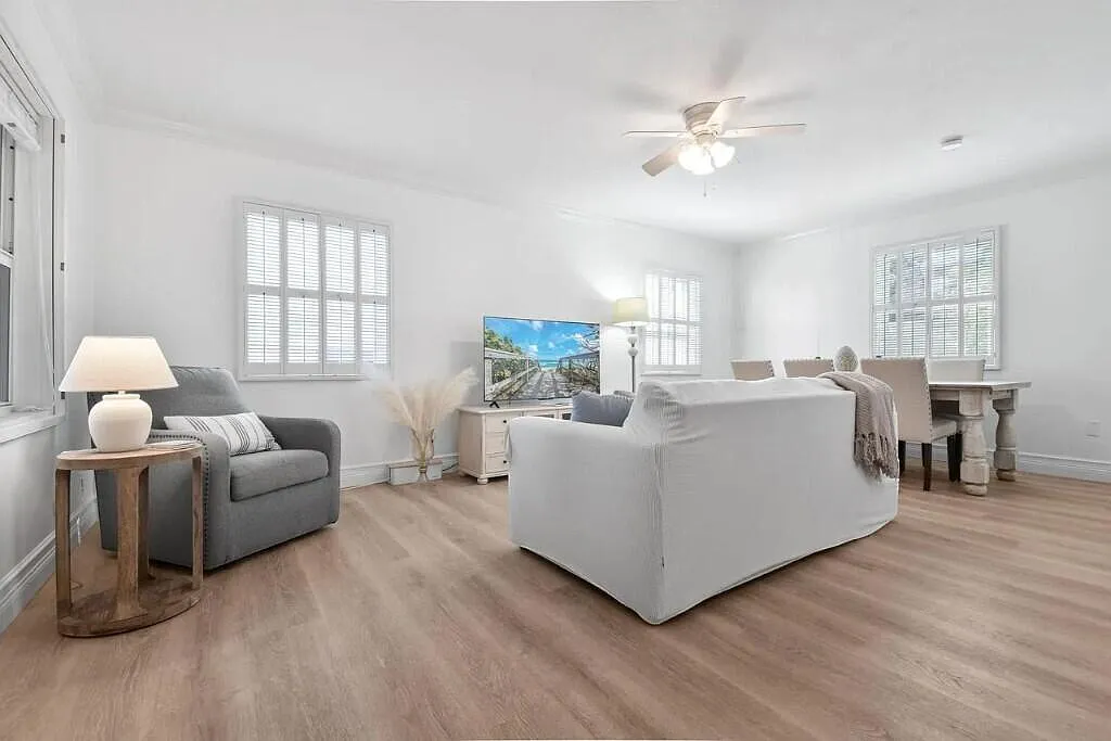 3 bed, 2.5 bath, 2832 sqft, $12,000 — Photo 4