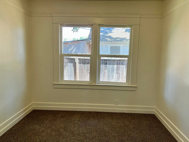 1321 N Calaveras St — Photo 13