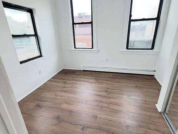 5th image of 4607 Cottage Ave Floor 2
