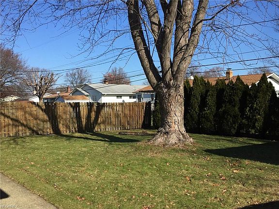 4th image of 3905 W 214th St