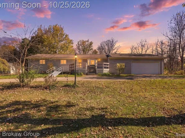 444 N Lake George Rd, Attica, MI 48412