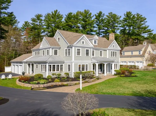 15 Saddle Ln, Hanover, MA 02339