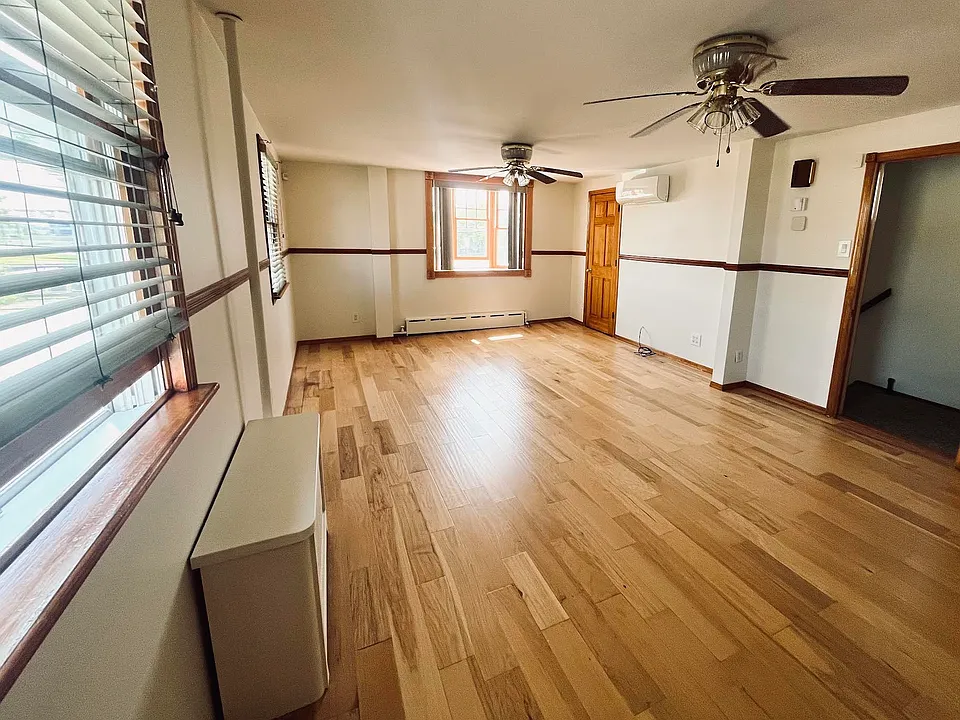 15 Van Brunt Rd #2