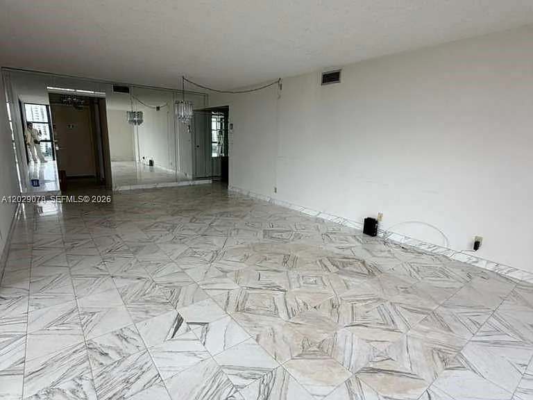 20379 W Country Club Dr #1433 — Photo 6