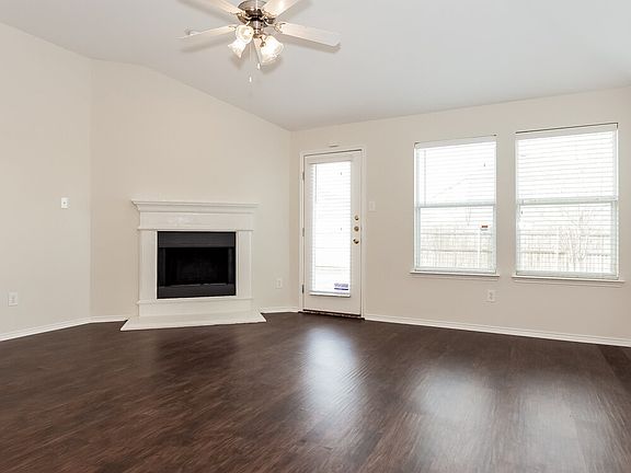 5th image of 6229 Chalk Hollow Dr
