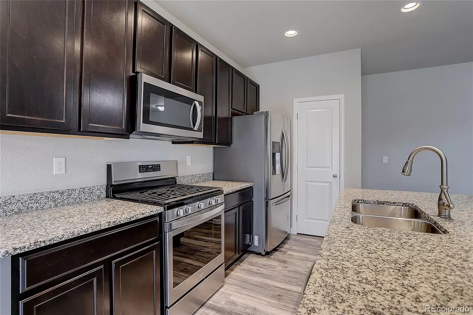 3 bed, 1610 sqft, $2,500 — Photo 4