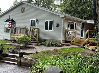 7651 Hoyt Rd, Harbor Springs, MI 49740