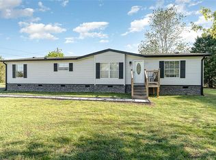 150 Primrose Ln, Ramseur, NC 27316