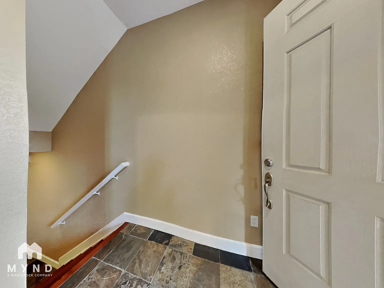 3 bed, 3.5 bath, 2268 sqft, $3,255 — Photo 2