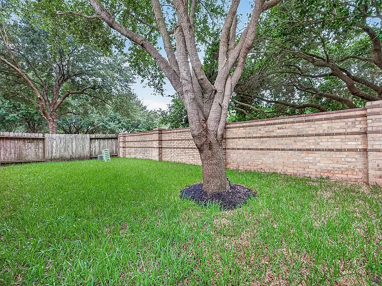 24518 Carlton Springs Ln — Photo 37