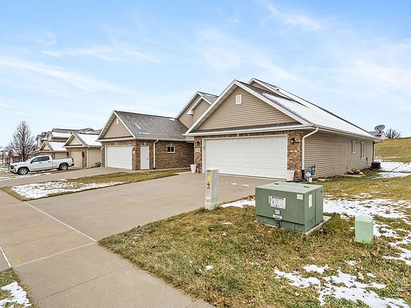 3rd image of 5570 Carver Dr