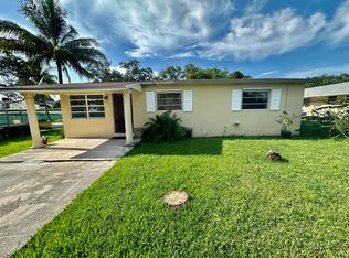 2511 NE 192nd St, Miami, FL 33180