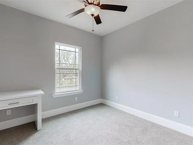 212 Cottage Ct — Photo 14