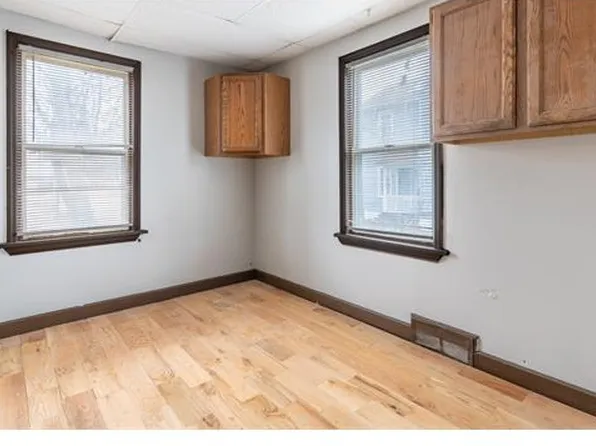 327 Saxton St #327, Rochester, NY 14606