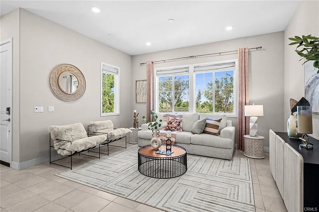 4 bed, 3.5 bath, 2879 sqft, $6,200 — Photo 4
