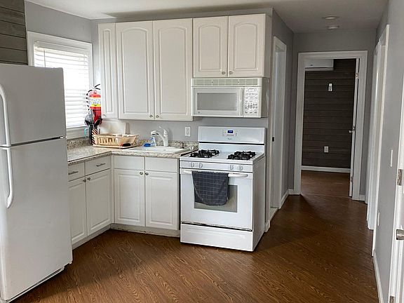 Front House Kitchen