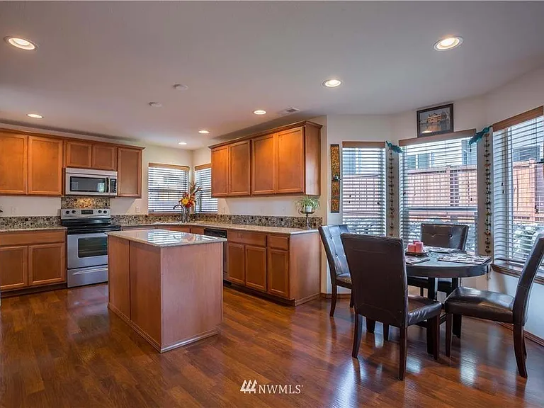 3203 172nd St SE — Photo 5