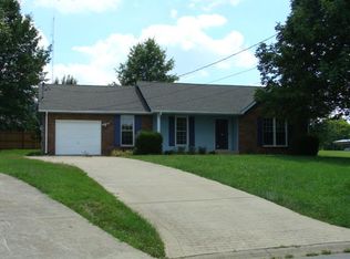 302 Blaine Ct, Clarksville, TN 37043