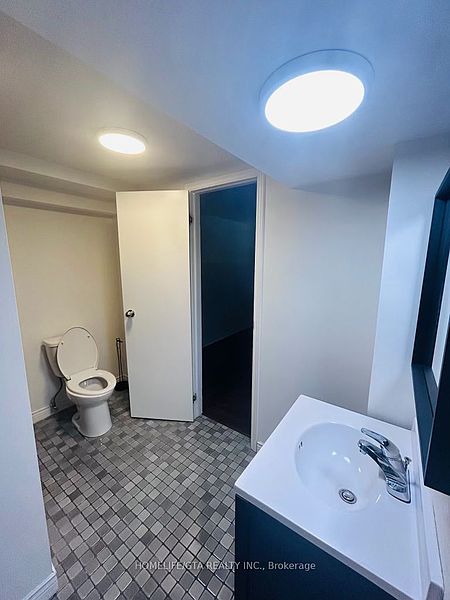 Ajax House for rent - 1 Bedroom — photo 7