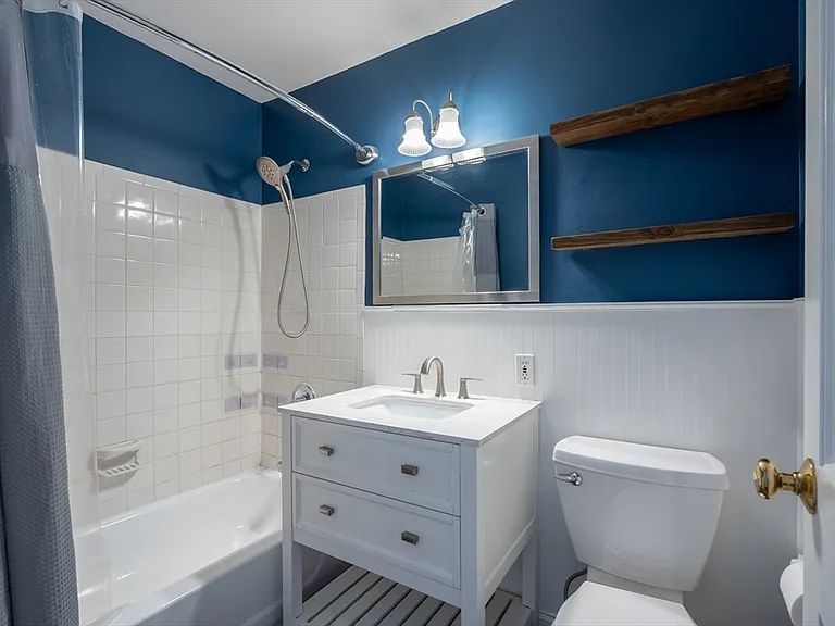 16 Balmoral St #422 — Photo 22