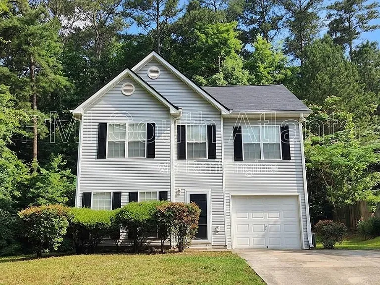 588 Hunnicutt Rd SE — Photo 1
