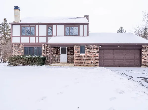 9515 Butternut Dr, Crystal Lake, IL 60014