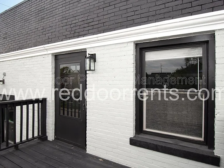 1329 E Market St #8 — Photo 31