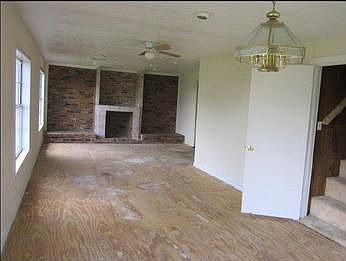 4th image of 311 E 2nd St