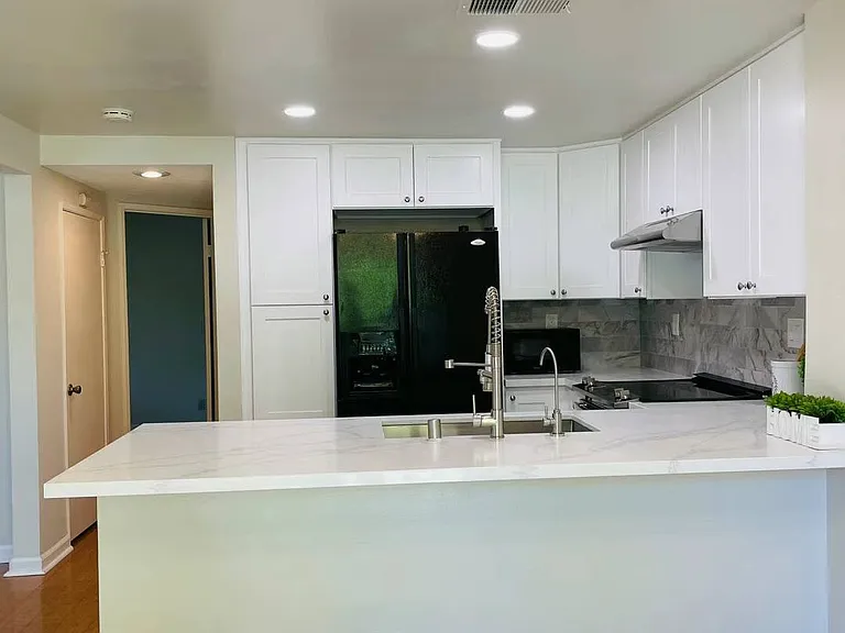 267 Stanford Ct #110 — Photo 6
