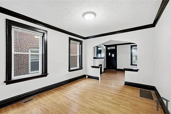 5055 Lindenwood Ave — Photo 15