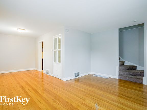 5th image of 820 Bristol Ave