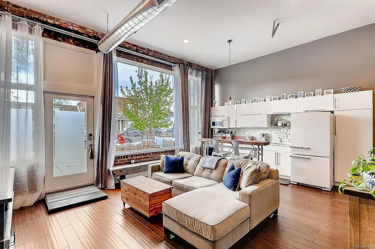 3248 N Williams St — Photo 1