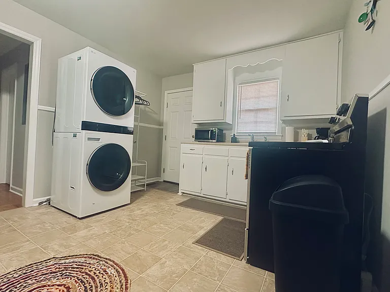 918 Harris St #918 — Photo 8