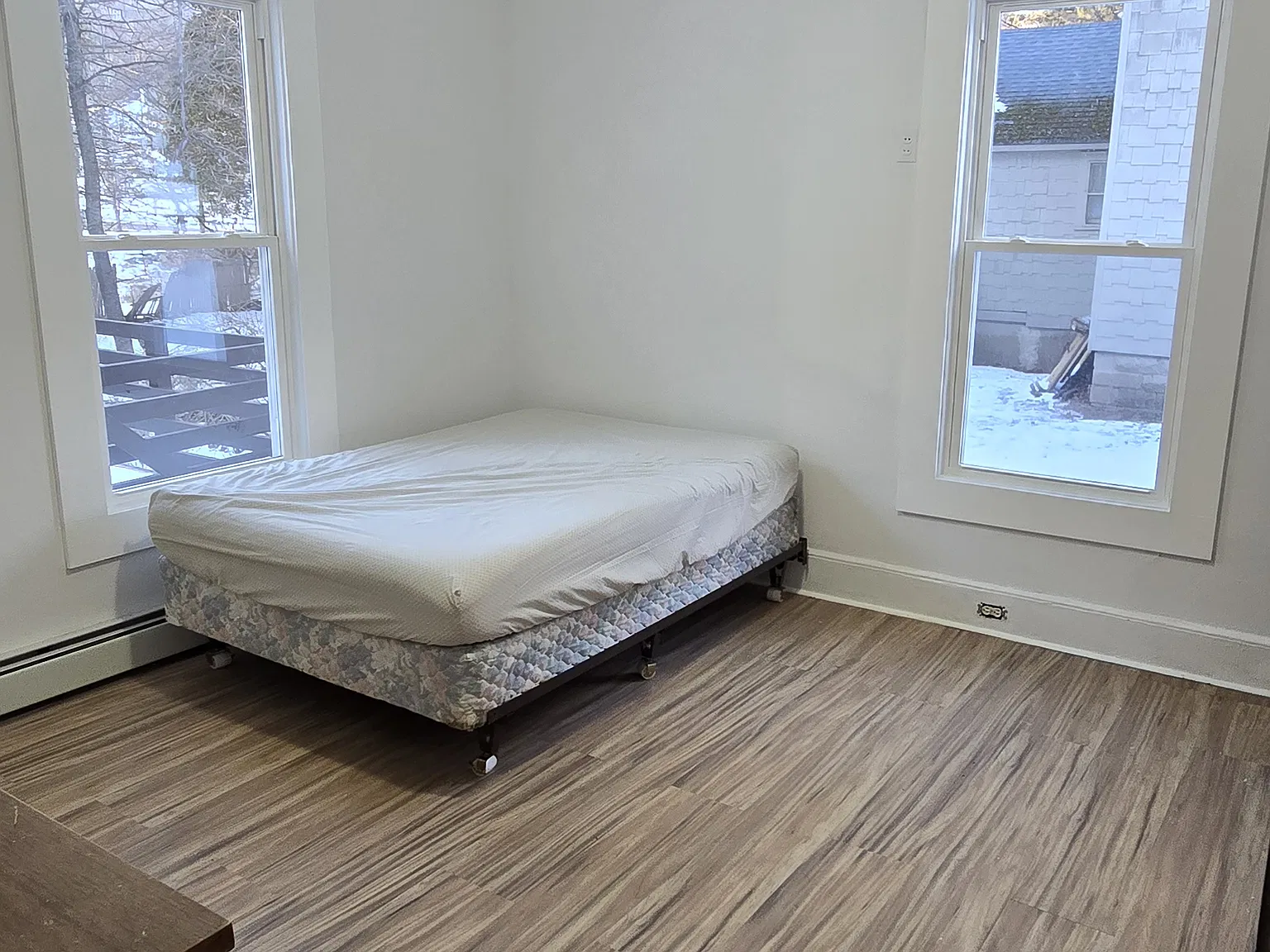 12 bed, 4000 sqft, $800 — Photo 3