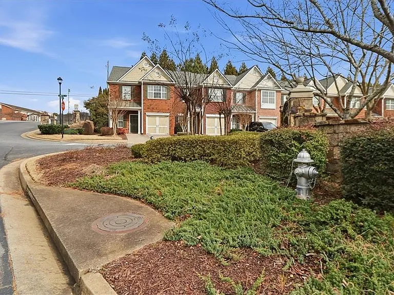 5630 Lawley Dr — Photo 56