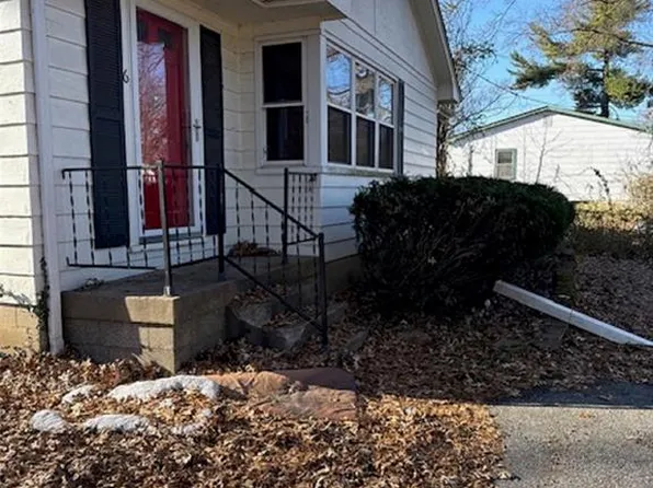 6 Saint Clair Lake Dr, Swansea, IL 62226