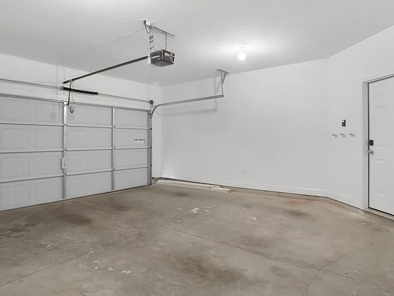609 Fairview Cir — Photo 12