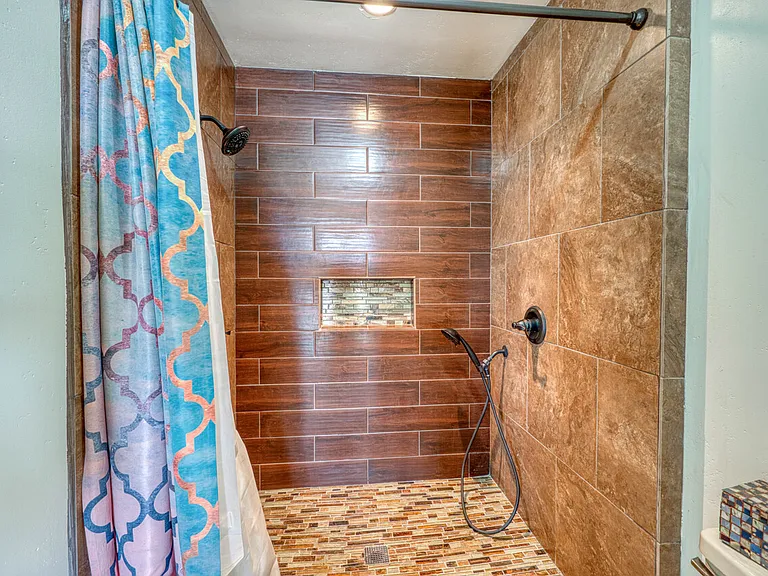 1301 The Cape Rd #6 — Photo 22