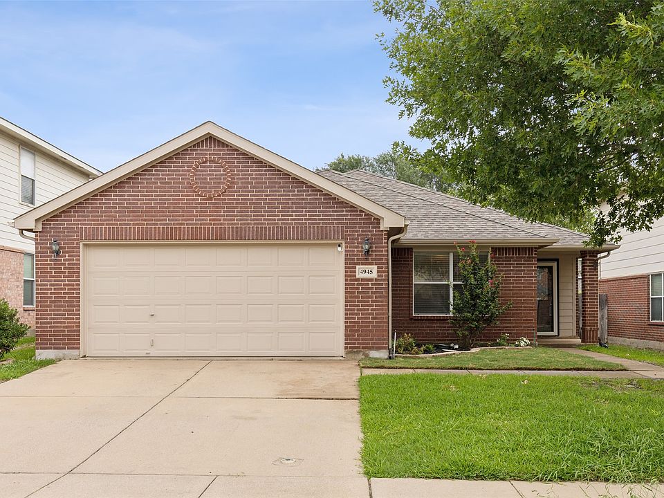 1st image of 4945 Meadow Trails Dr