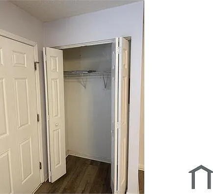 3 bed, 1360 sqft, $2,100 — Photo 4