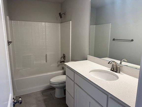 5th image of 19601 N Pennsylvania Ave Unit D