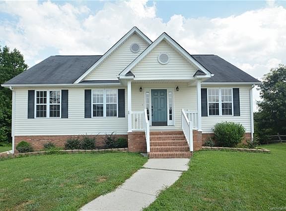2nd image of 108 Arden Ct