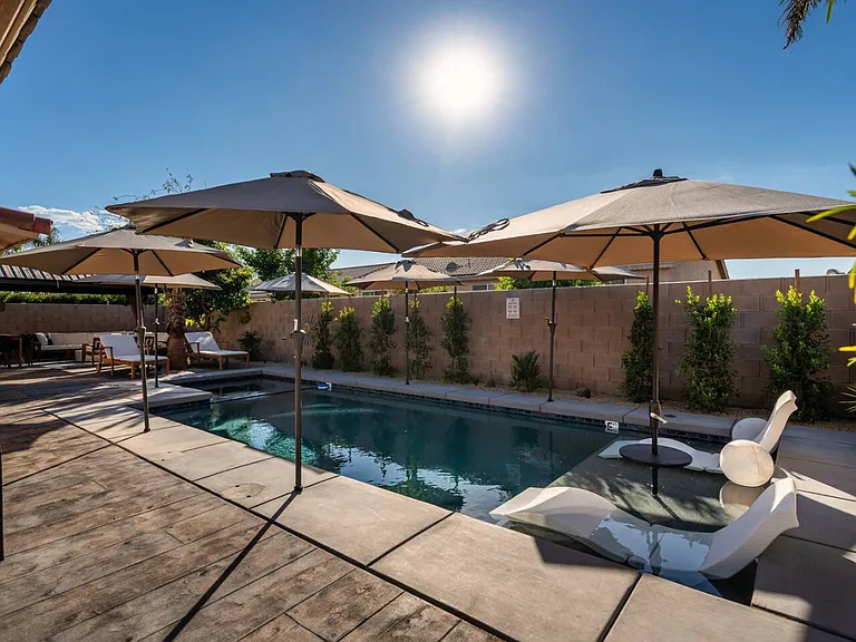 Buckskin Cir — Photo 41