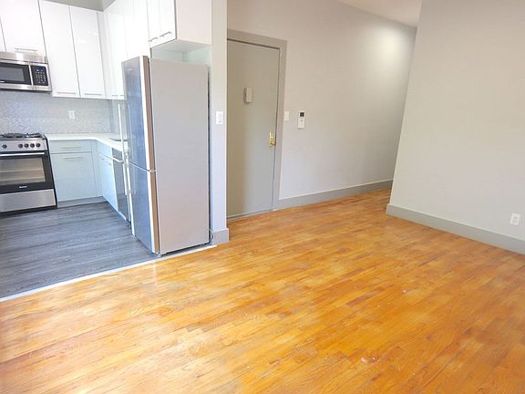 2nd image of 265 Linden St APT 3B