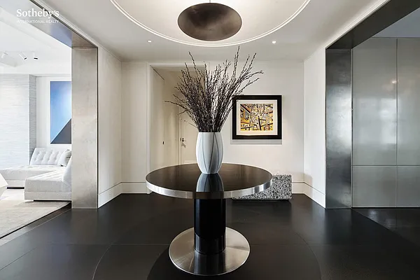 Sold by Sotheby's International Realty | media 22