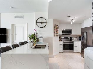 7900 Harbor Island Dr APT 518, North Bay Village, FL 33141