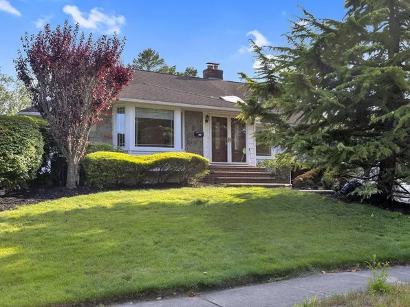 128 Hazelwood Drive, Jericho, NY 11753