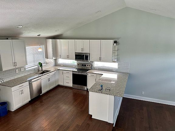 5th image of 3953 W Cedar Wood Ln